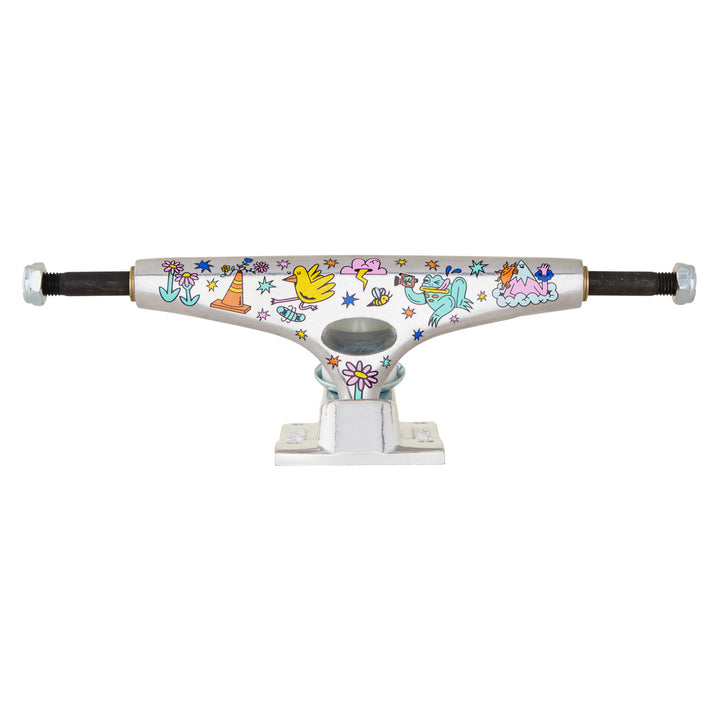 KRUX HI K5 SKATE LIKE A GIRL 8.0 TRUCKS