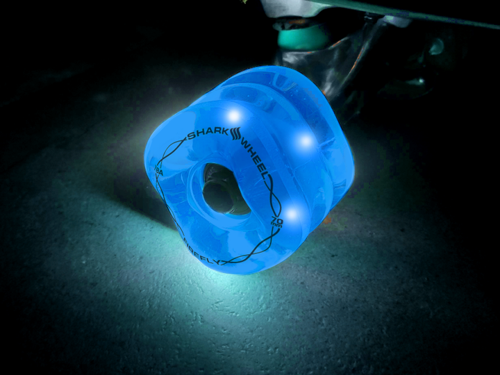 SHARK WHEEL 70MM, 78A FIREFLY - TRANSPARENT BLUE WITH BLUE LIGHTS