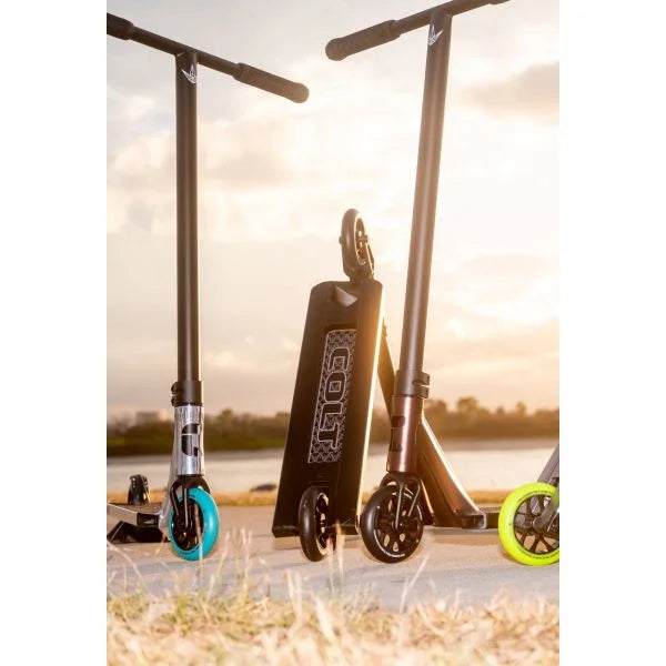 Colt Complete Series 6 Scooter | Polished