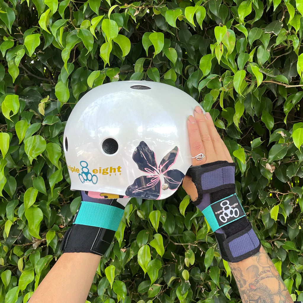 TRIPLE 8 THE CERTIFIED HELMET SS FLORAL